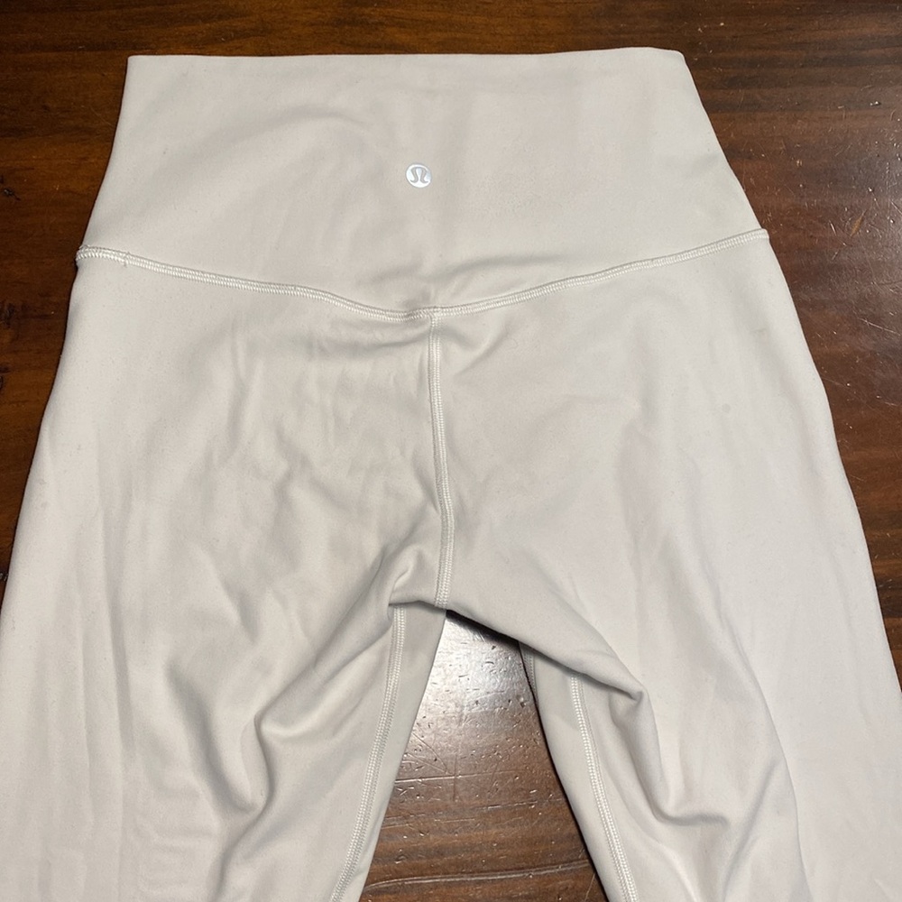 NEW LULULEMON DOUBLE LAYERED OFF-WHITE LEGGINGS🦋